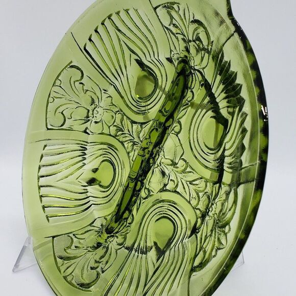 Indiana Glass Vintage Killarney Avocado Green Divided Relish Dish or Bowl - Picture 3 of 7